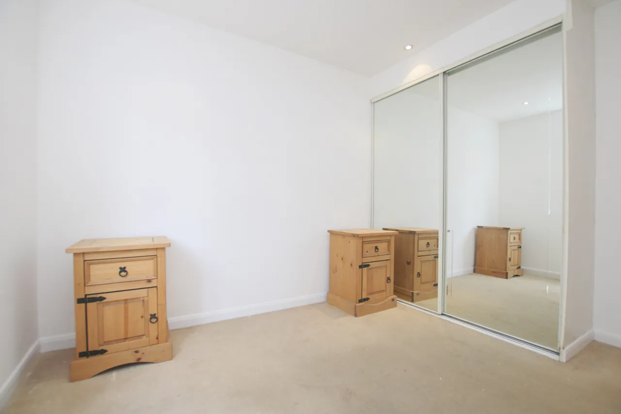 St. Albans Road, Watford, WD24, photo 2