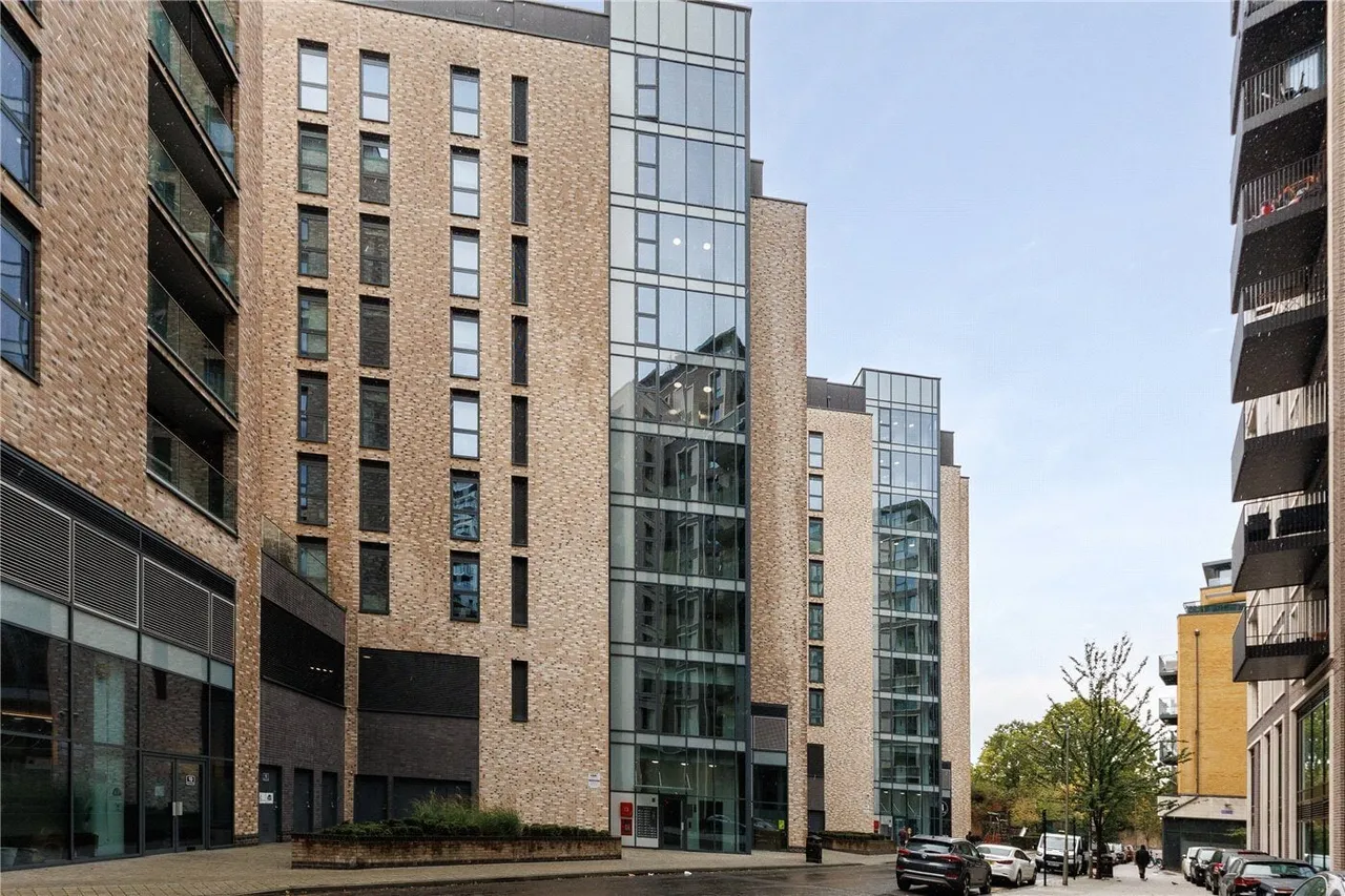 Osiers Road, London, SW18, photo 8