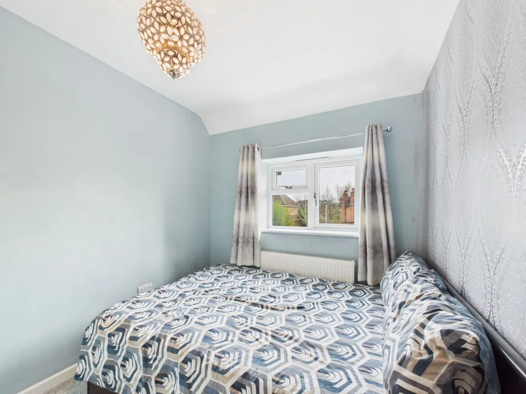 Tamarisk Avenue, Reading, RG2, photo 12