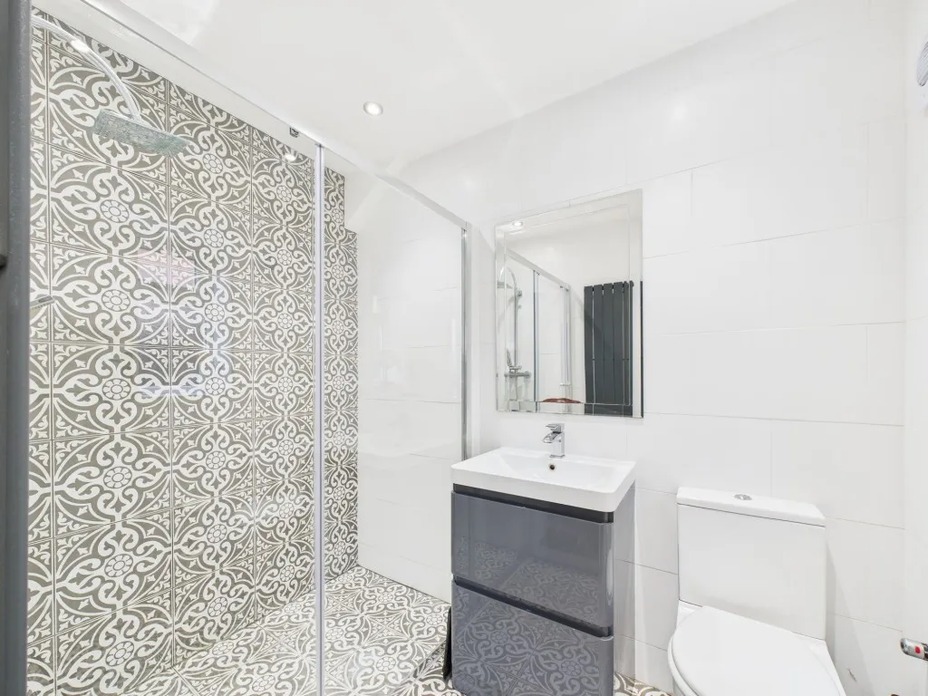 Tamarisk Avenue, Reading, RG2, photo 11