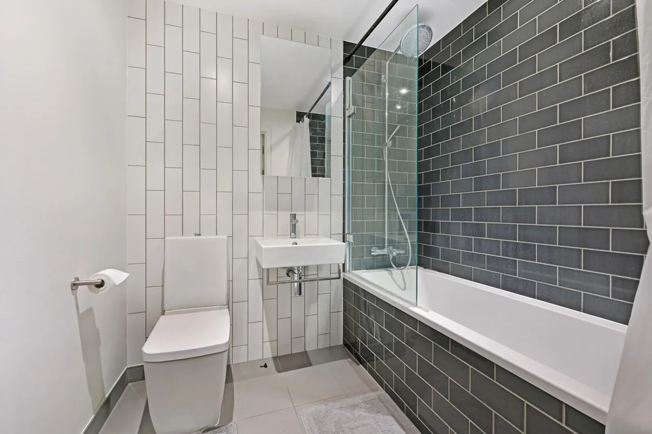 John Cabot House, Royal Wharf, E16, photo 7