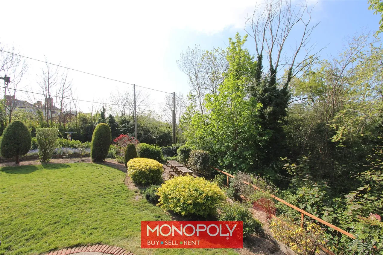 Red Hill Mount Road, St. Asaph, LL17, photo 30