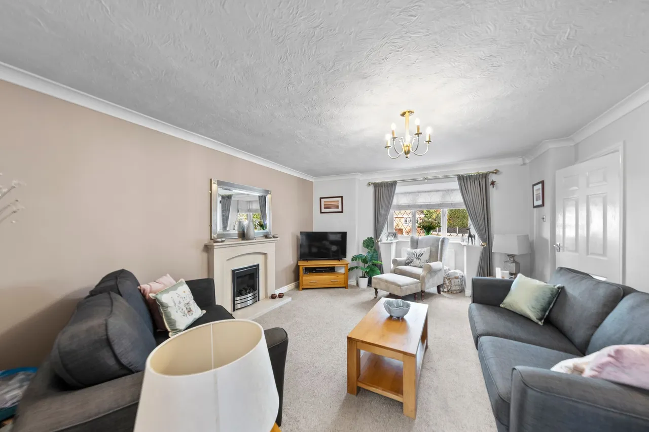 Bayswater Close, Runcorn, WA7, photo 2