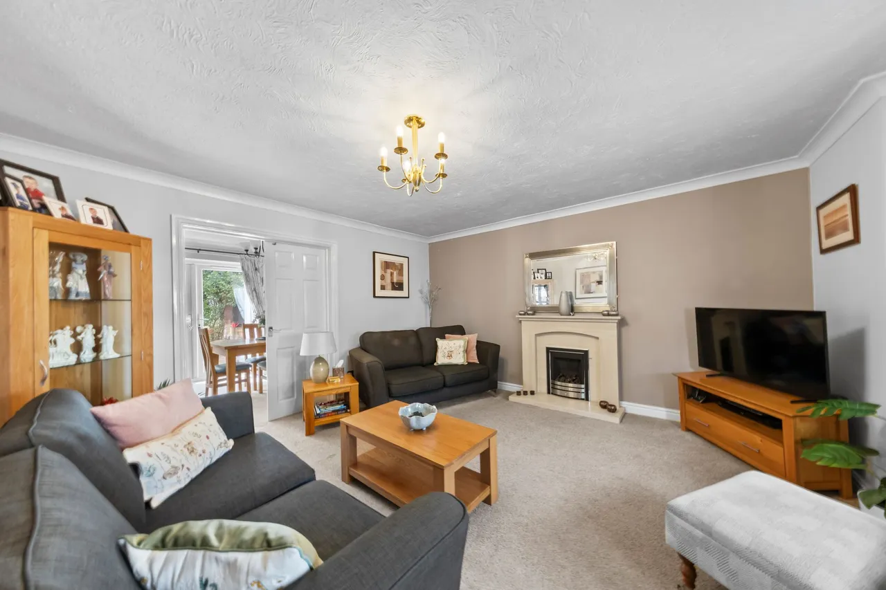 Bayswater Close, Runcorn, WA7, photo 3