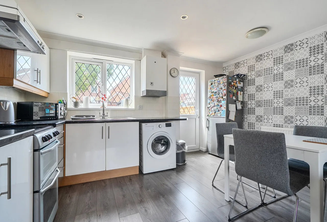 Whitley Close, Gloucestershire, Yate, BS37 5XX, photo 4