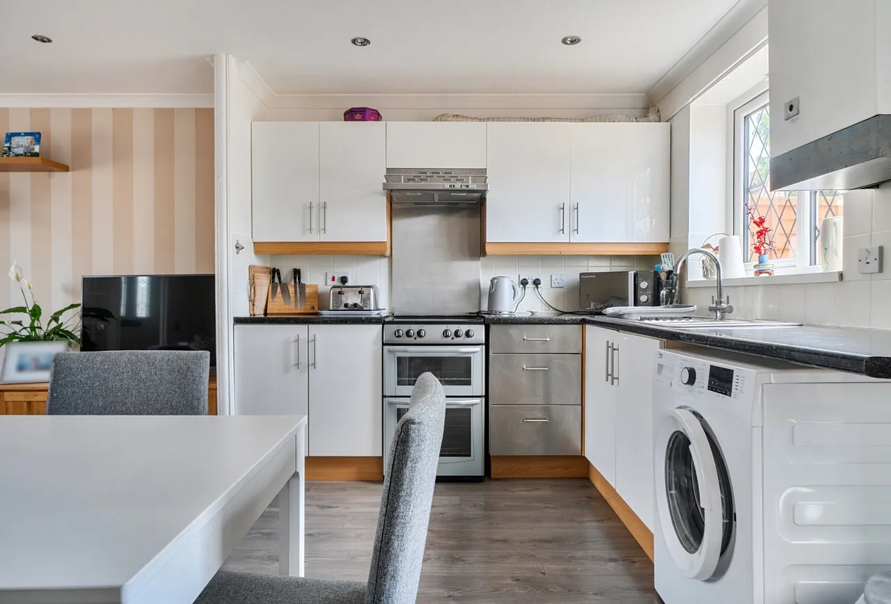 Whitley Close, Gloucestershire, Yate, BS37 5XX, photo 6