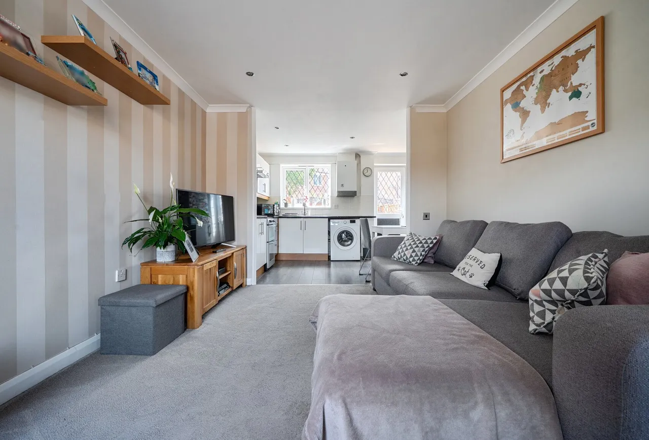 Whitley Close, Gloucestershire, Yate, BS37 5XX, photo 12