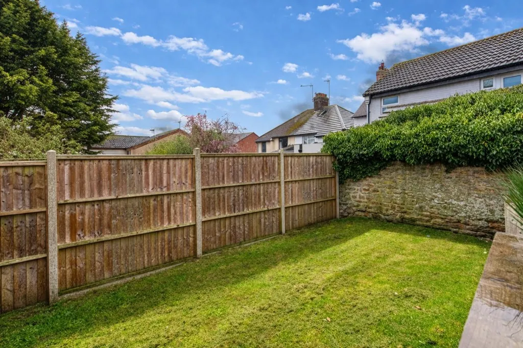 Plough Close, Rothwell, photo 6