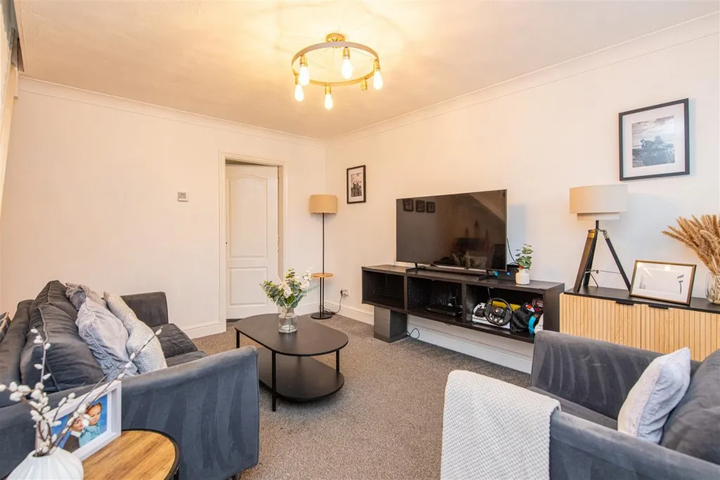 Plough Close, Rothwell, photo 7