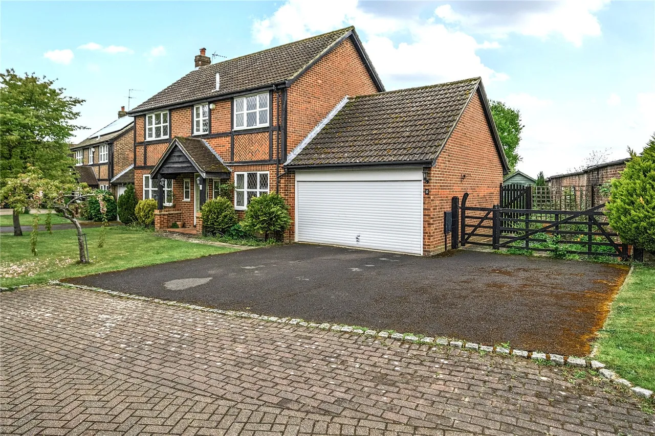 Strawberry Fields, Bisley, Woking, Surrey, GU24 9SP, photo 11