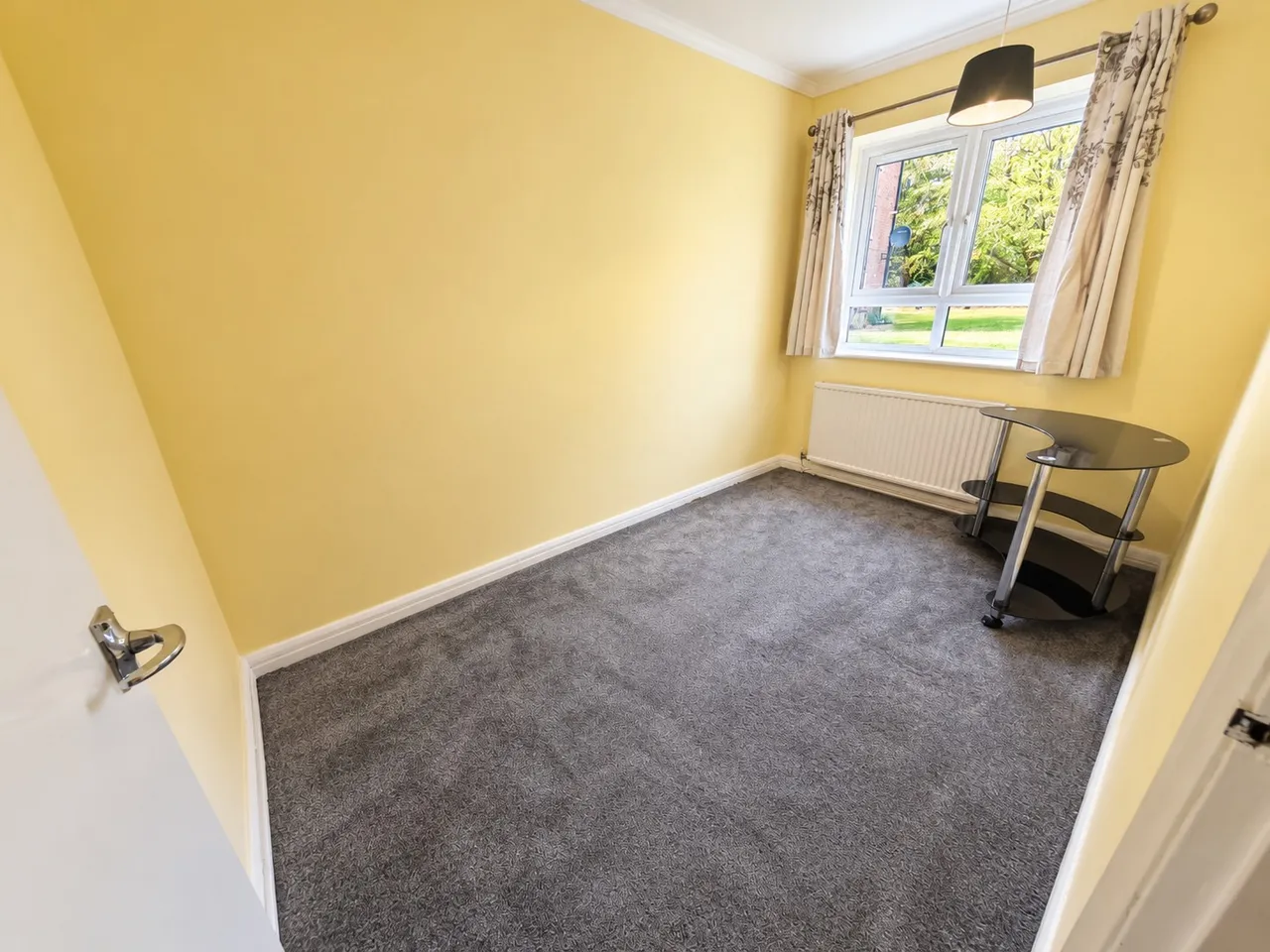 Old Ruislip Road, Northolt, UB5, photo 5