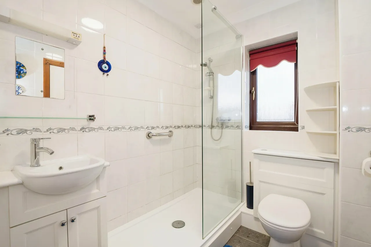 Lower Common Road, West Wellow, SO51, photo 9