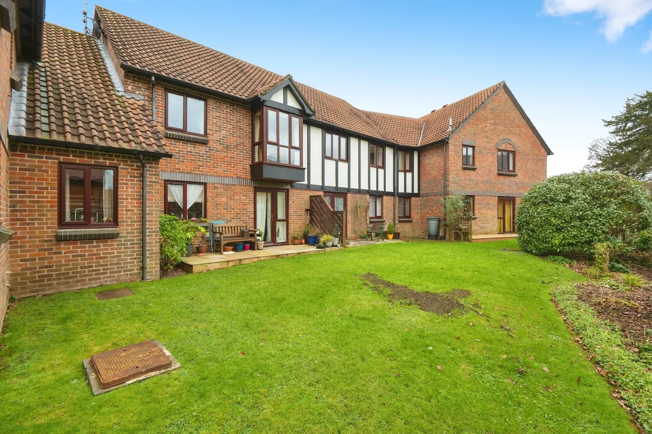 Lower Common Road, West Wellow, SO51, photo 10