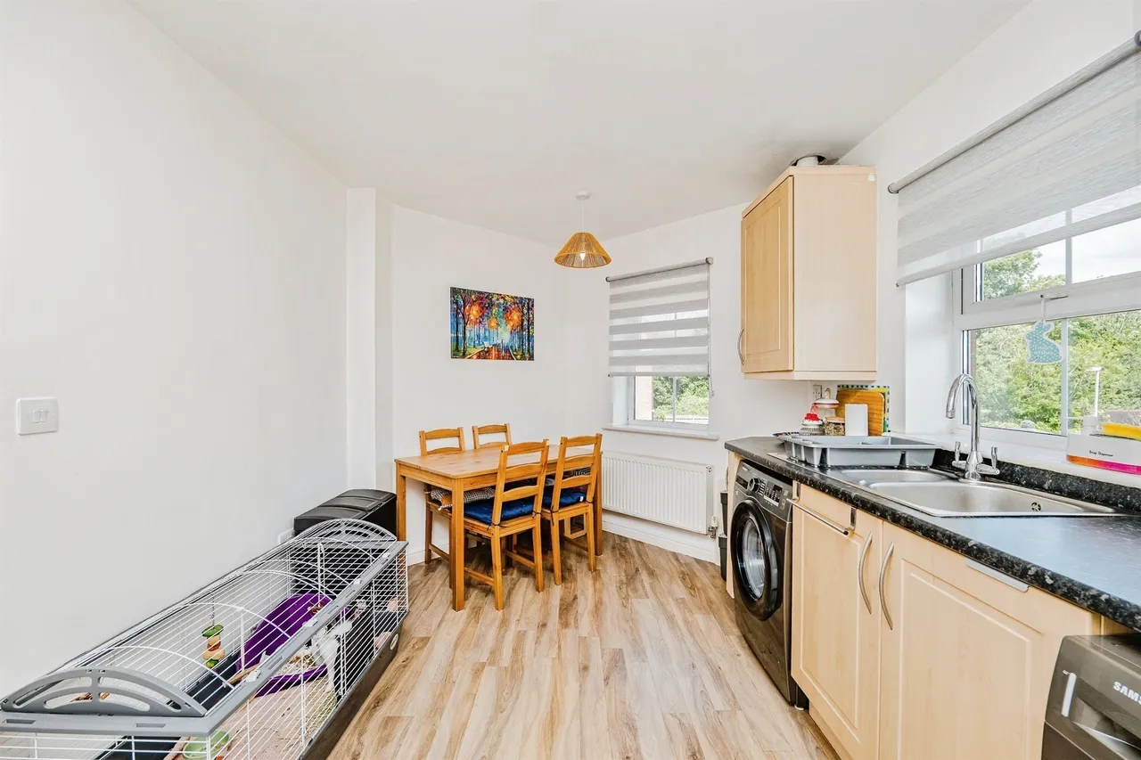 Longacres Bridgend, CF31, photo 9