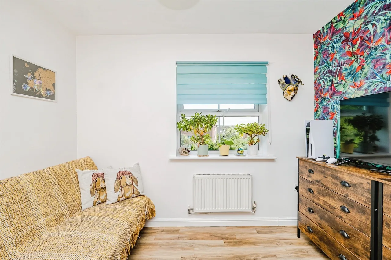 Longacres Bridgend, CF31, photo 16