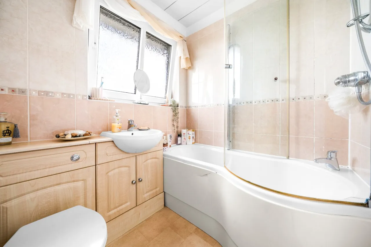 Low Garth Road, Sherburn in Elmet, LS25, photo 12