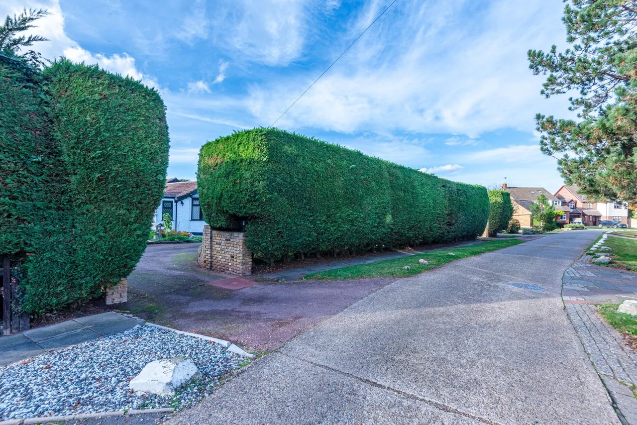 Riverside Avenue, Broxbourne, photo 13