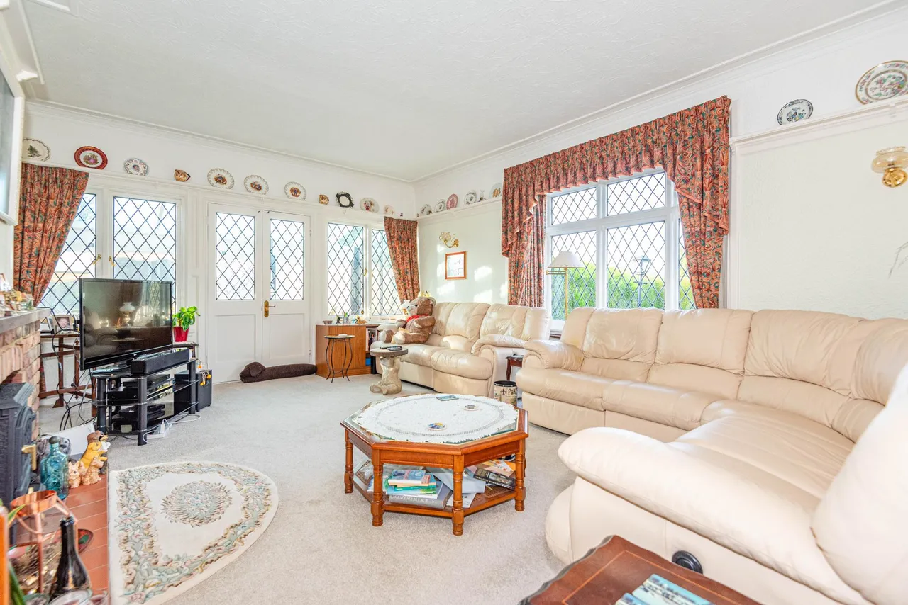 Riverside Avenue, Broxbourne, photo 14
