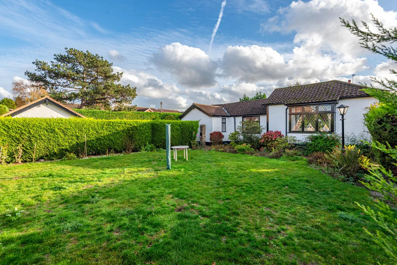 Riverside Avenue, Broxbourne, photo 12