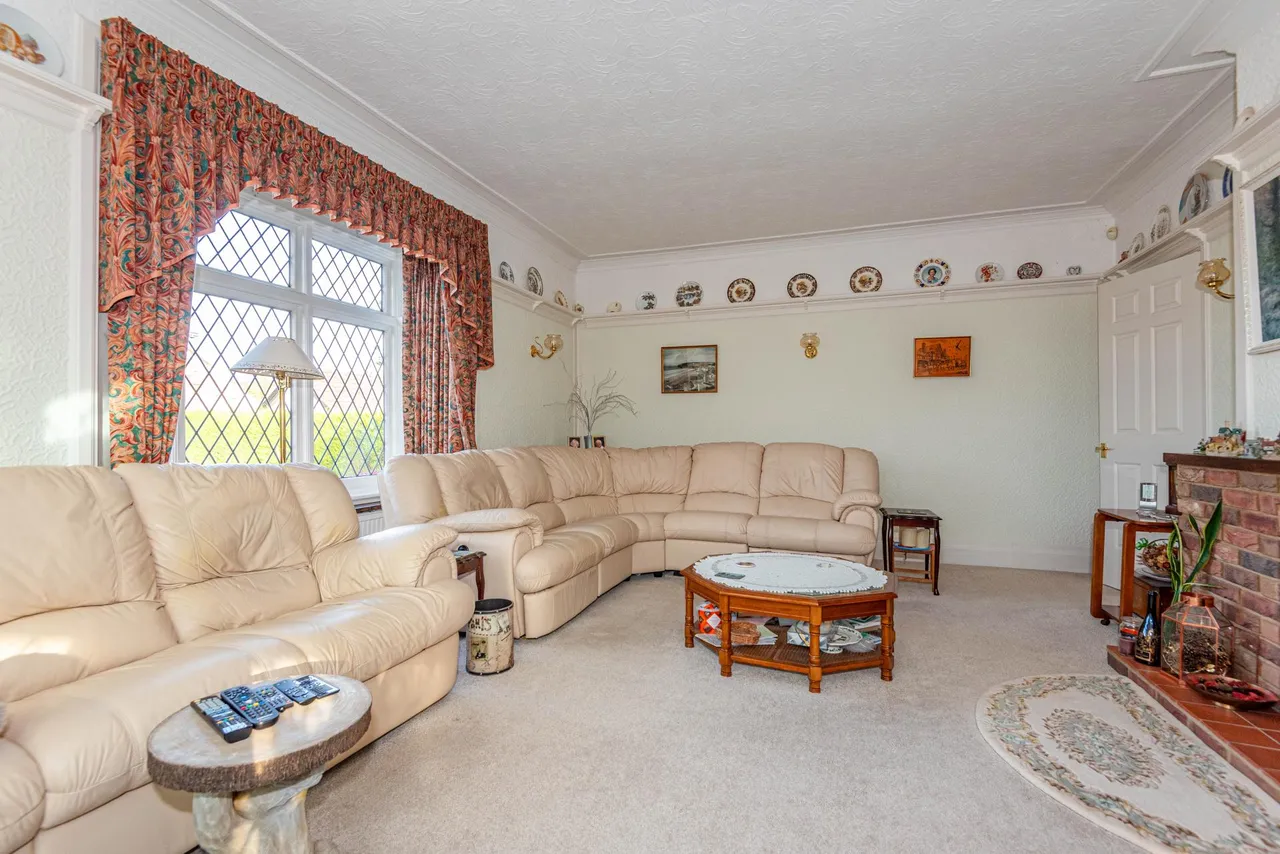 Riverside Avenue, Broxbourne, photo 15