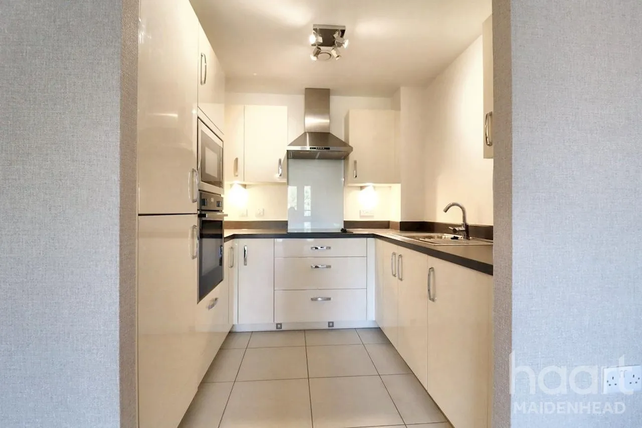 Bridge Avenue, Maidenhead, SL6, photo 3