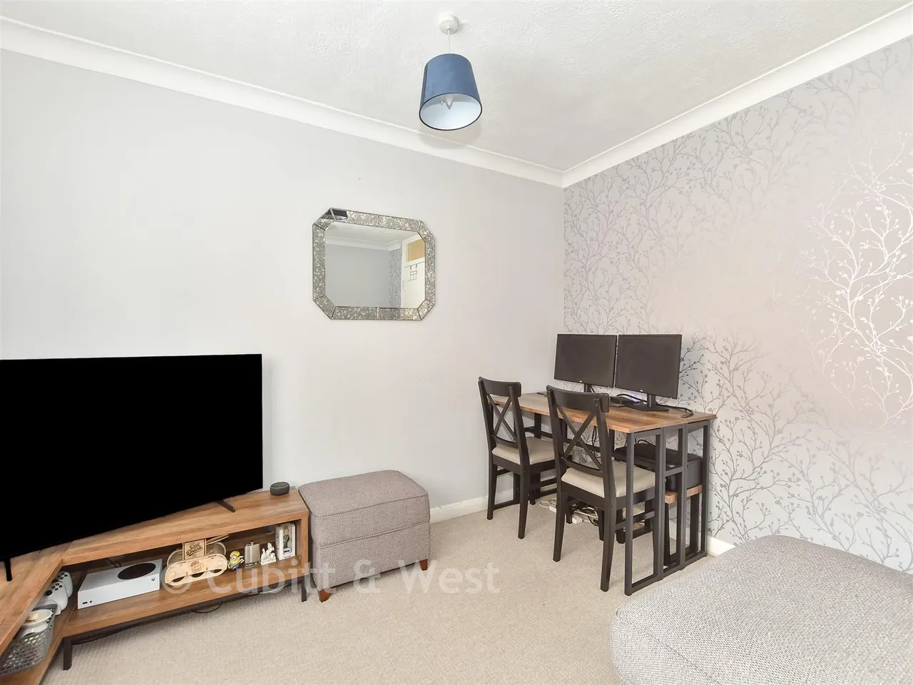 Franklynn Road, Haywards Heath, RH16, photo 4
