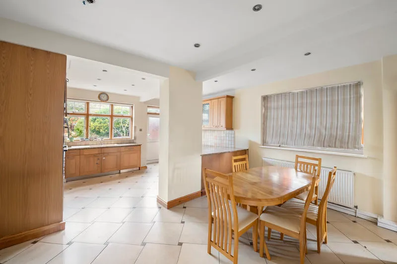 Barrow Point Avenue, Pinner, photo 4