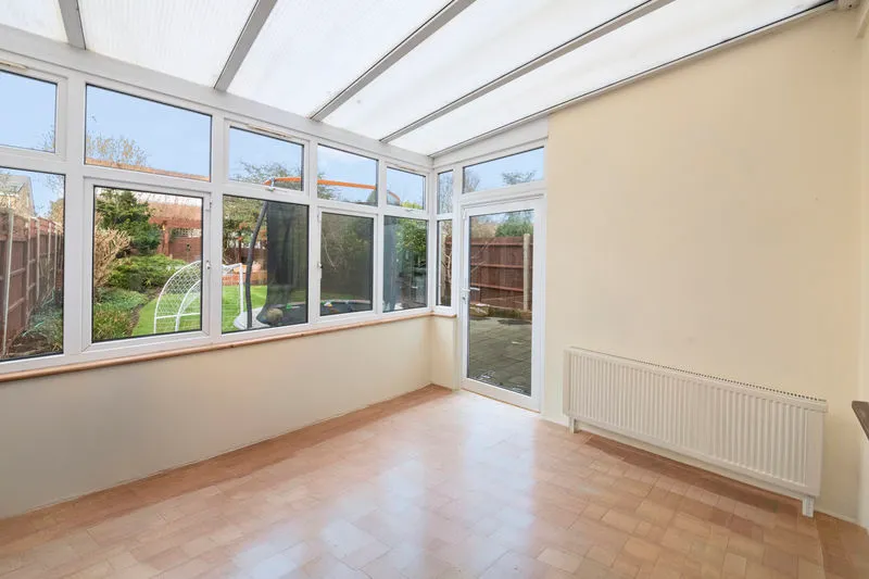 Barrow Point Avenue, Pinner, photo 11