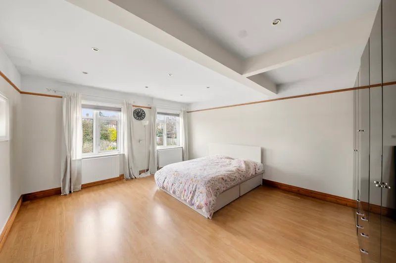 Barrow Point Avenue, Pinner, photo 6