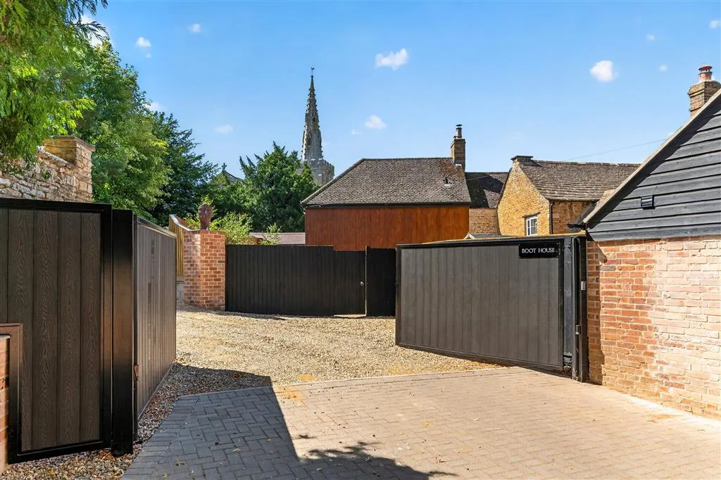 The Street, South Luffenham, LE15, photo 17