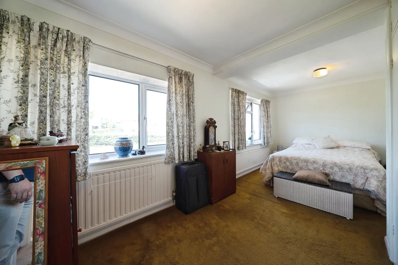 Boltons Lane, Woking, GU22, photo 7