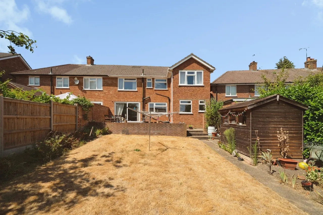 Boltons Lane, Woking, GU22, photo 4