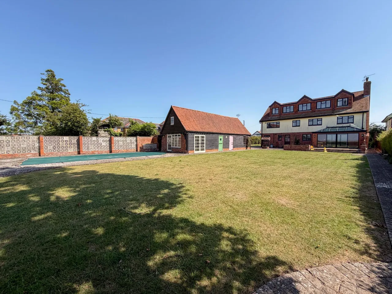 Kirby Road, Walton On The Naze, photo 40