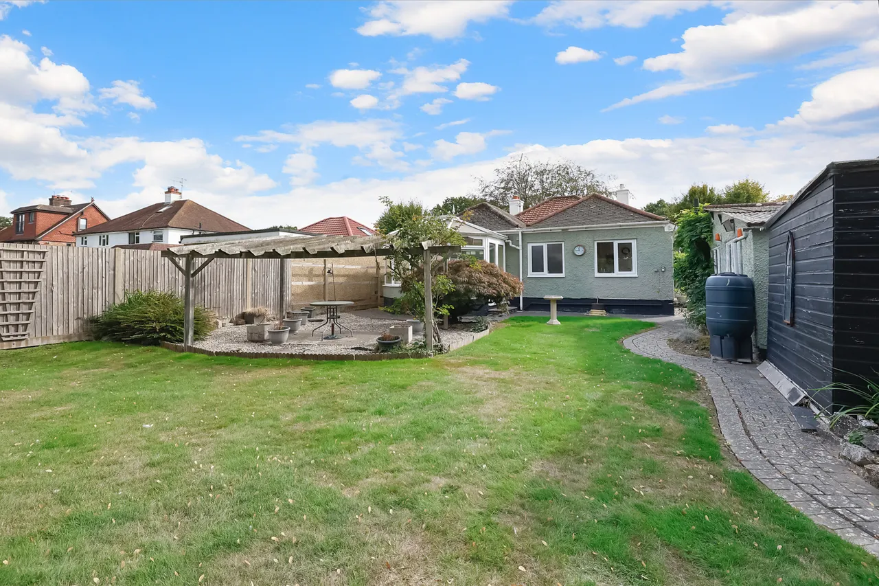 Balcombe Gardens, Horley, RH6, photo 15