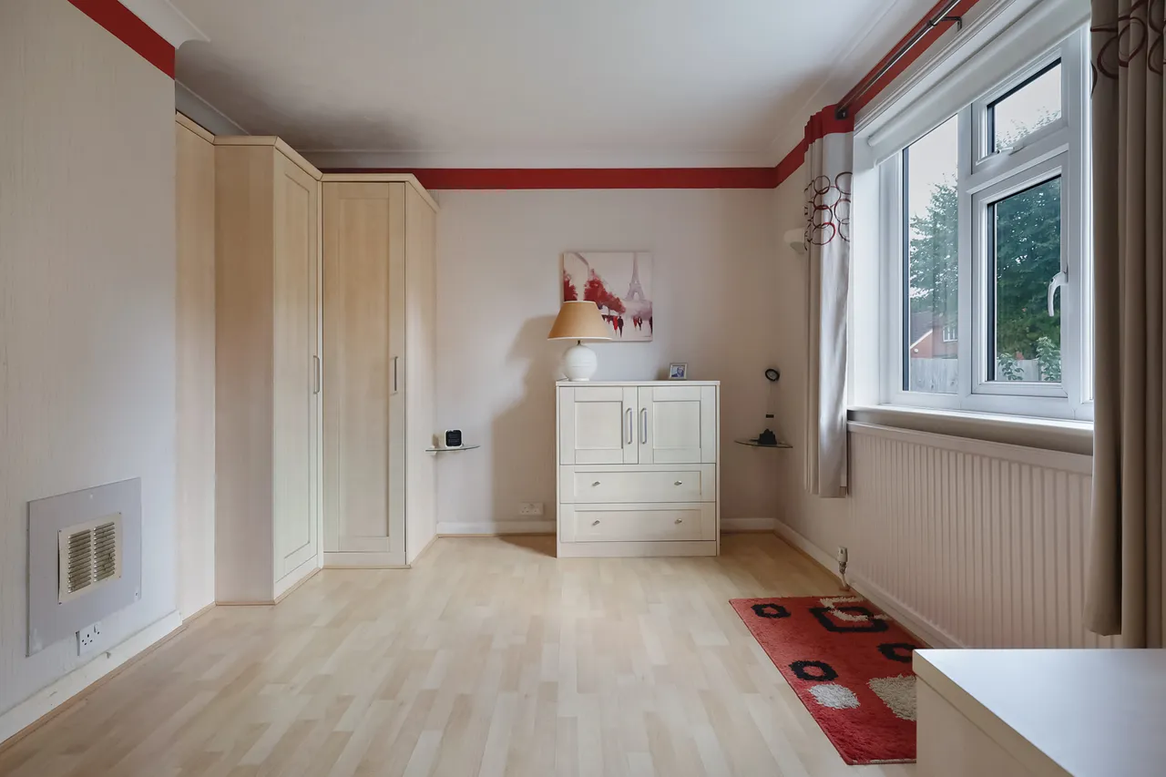 Balcombe Gardens, Horley, RH6, photo 12