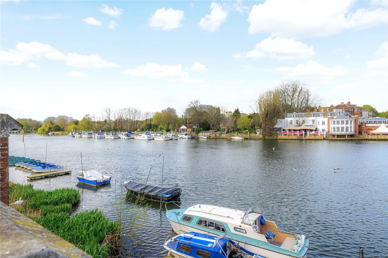 Bridge Road, East Molesey, KT8 9EU, photo 19