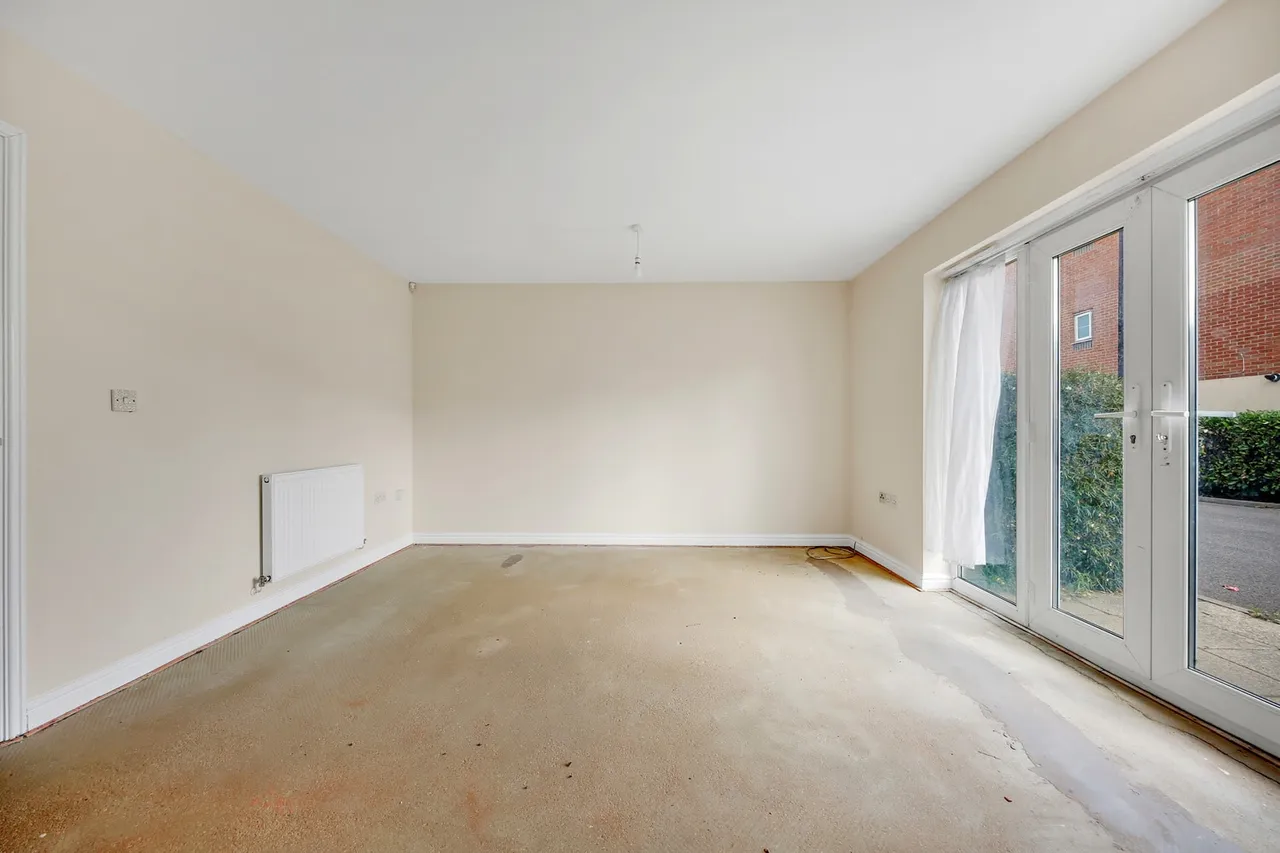 19 Blackthorn Road, Ilford, Essex, IG1 2NS, photo 2