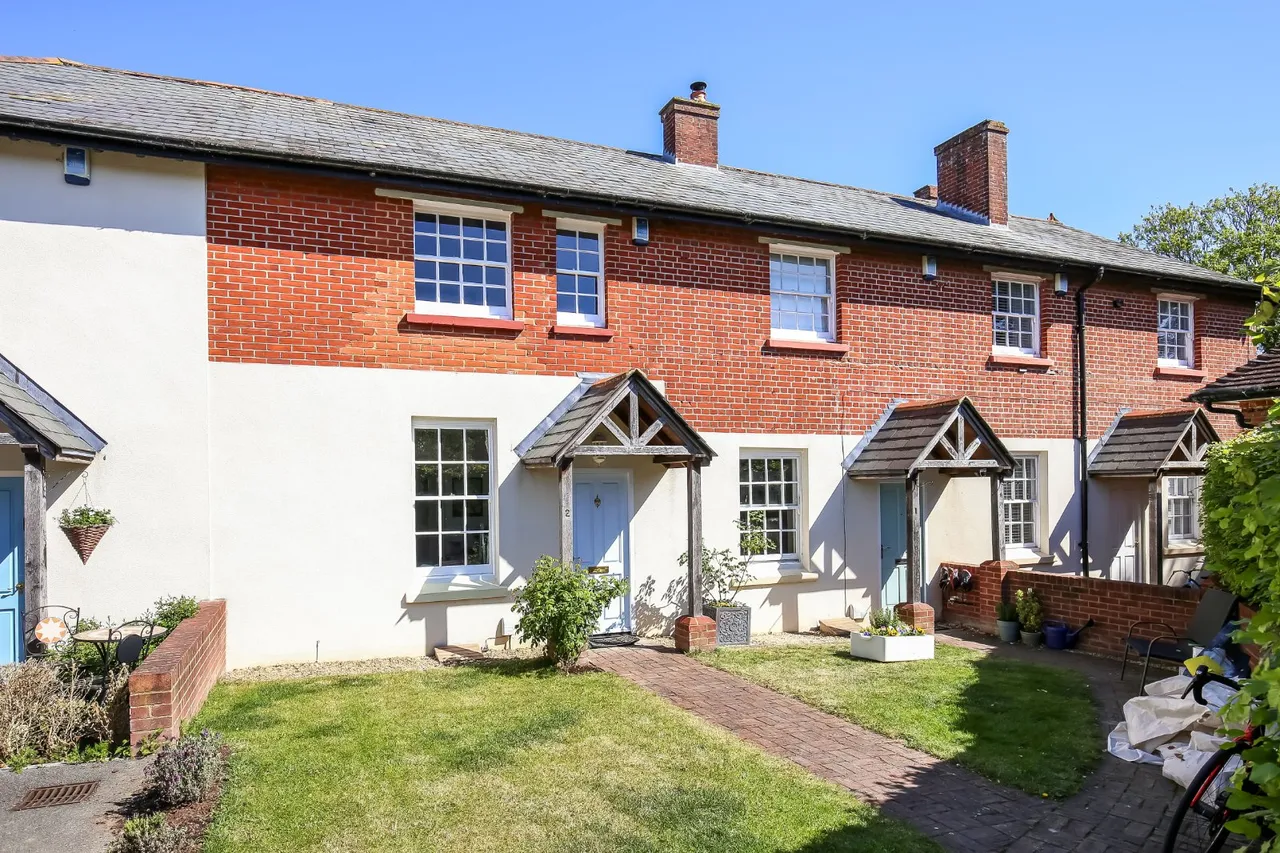 2 bed house for sale — Red House Mews, Durrington, Salisbury, Wiltshire, SP4 8BF