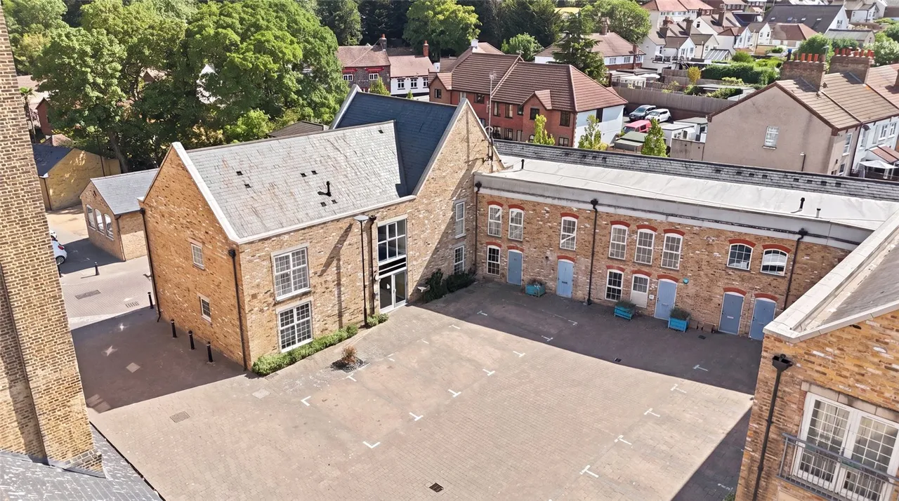 Esparto Way, South Darenth, DA4, photo 18
