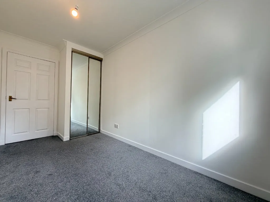 Neilston Road, Paisley, PA2, photo 10