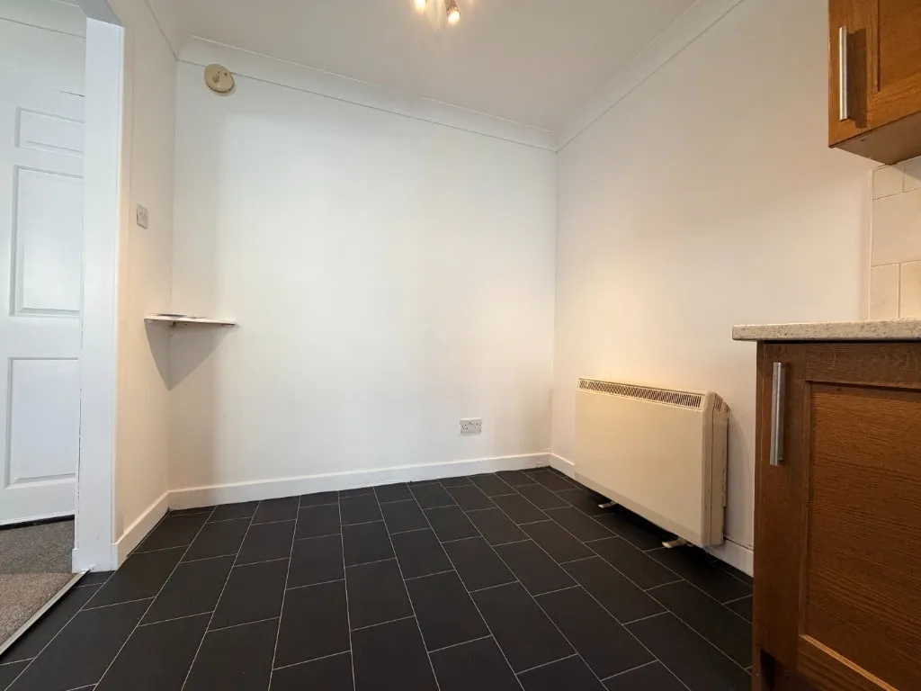 Neilston Road, Paisley, PA2, photo 6