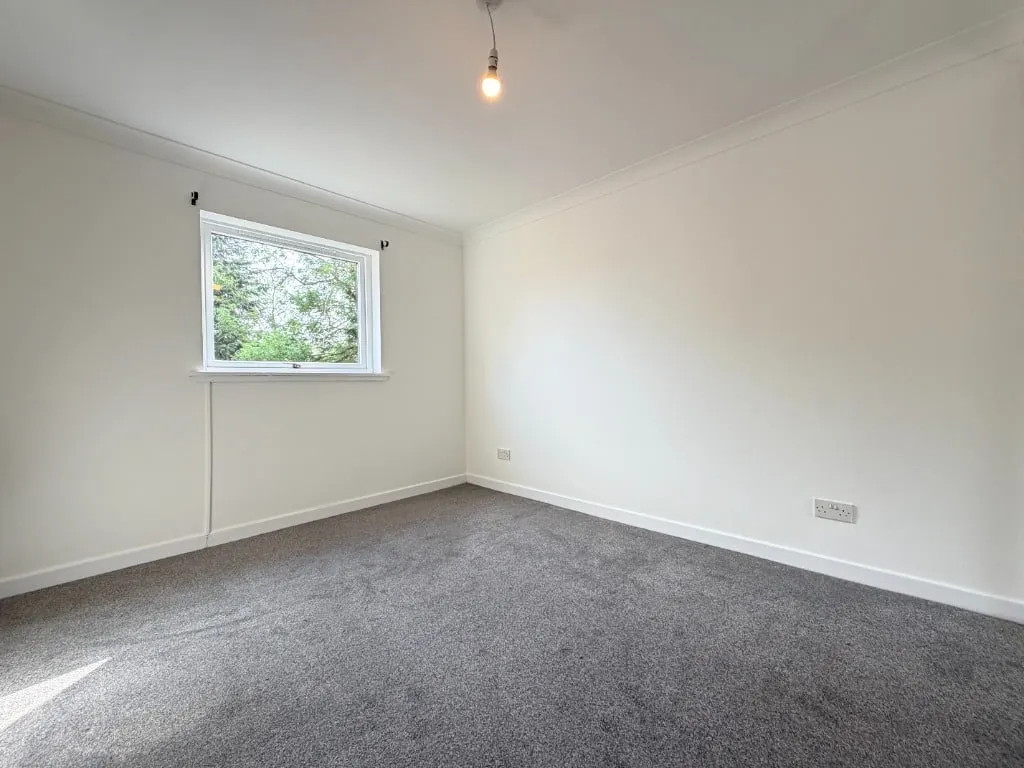 Neilston Road, Paisley, PA2, photo 7