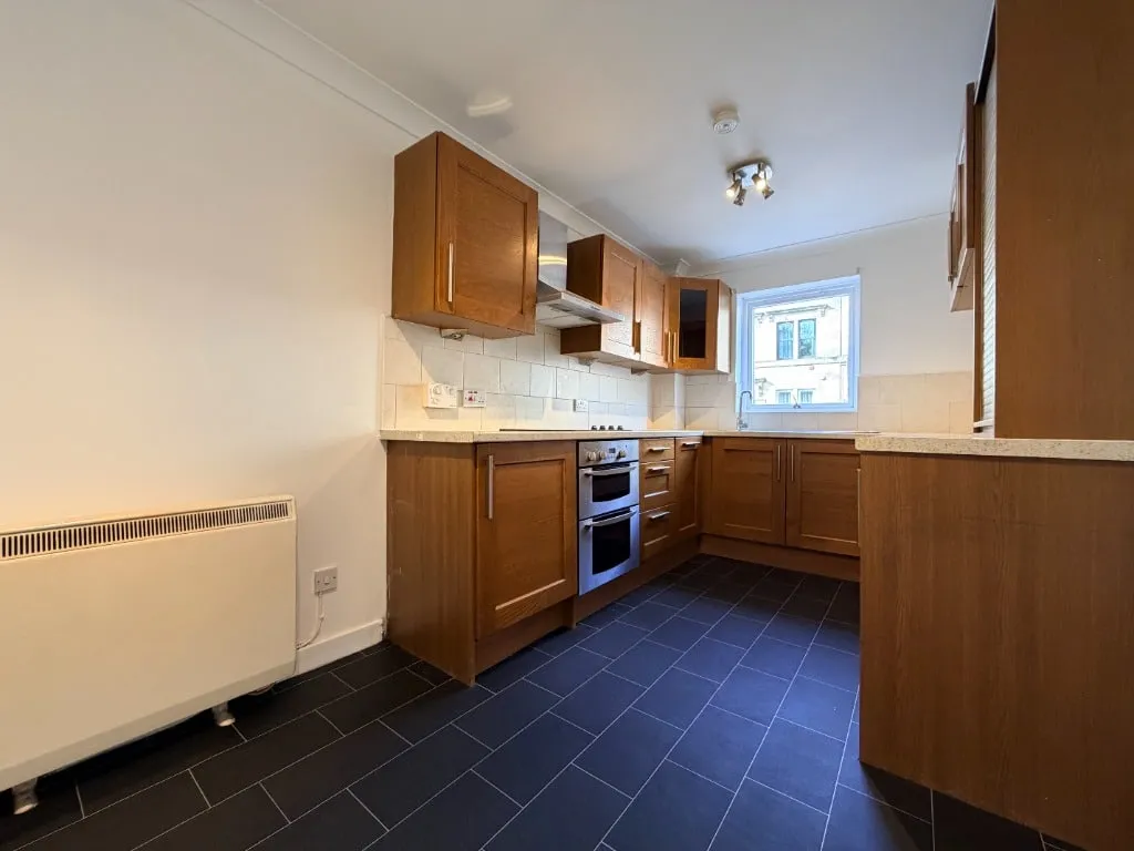 Neilston Road, Paisley, PA2, photo 5