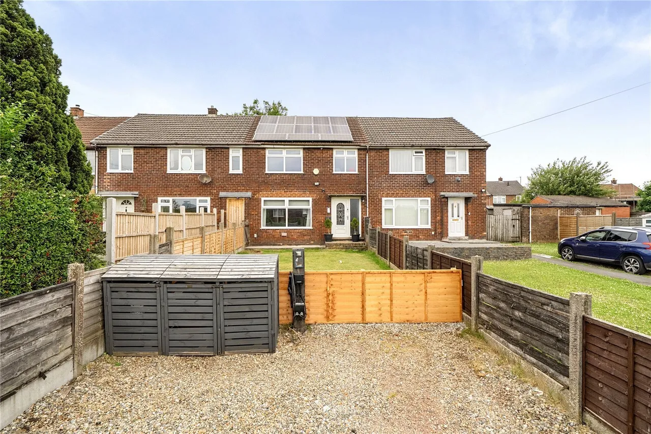Edensor Avenue, Buxton, Derbyshire, SK17, photo 2