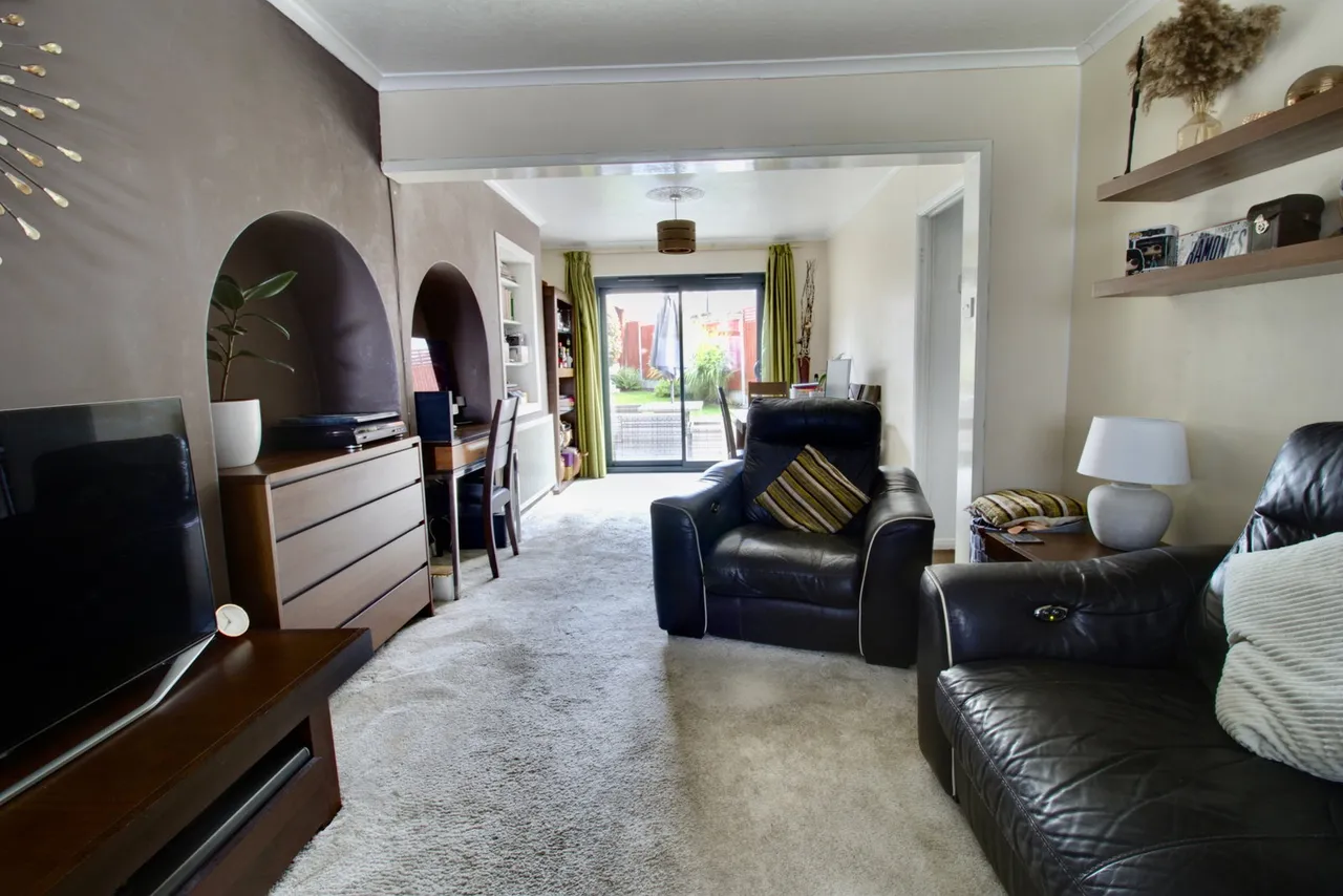 Avenue Road, Harold Wood, RM3, photo 6