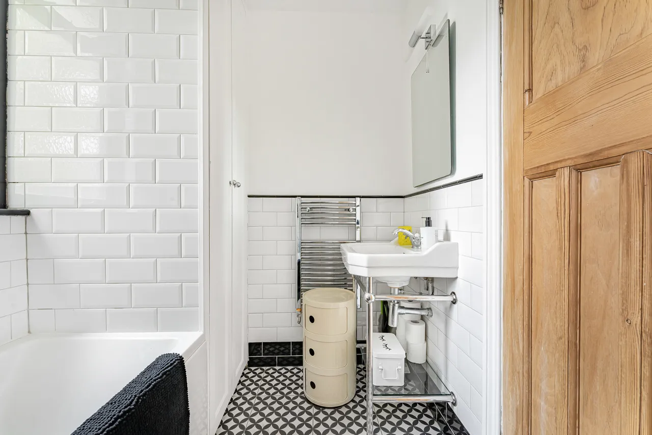 Tudor Close, Brixton Hill, SW2, photo 12