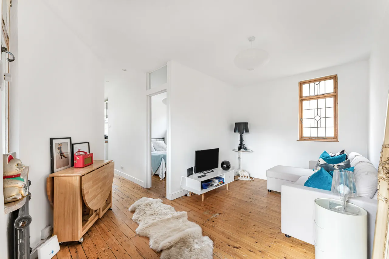 Tudor Close, Brixton Hill, SW2, photo 2
