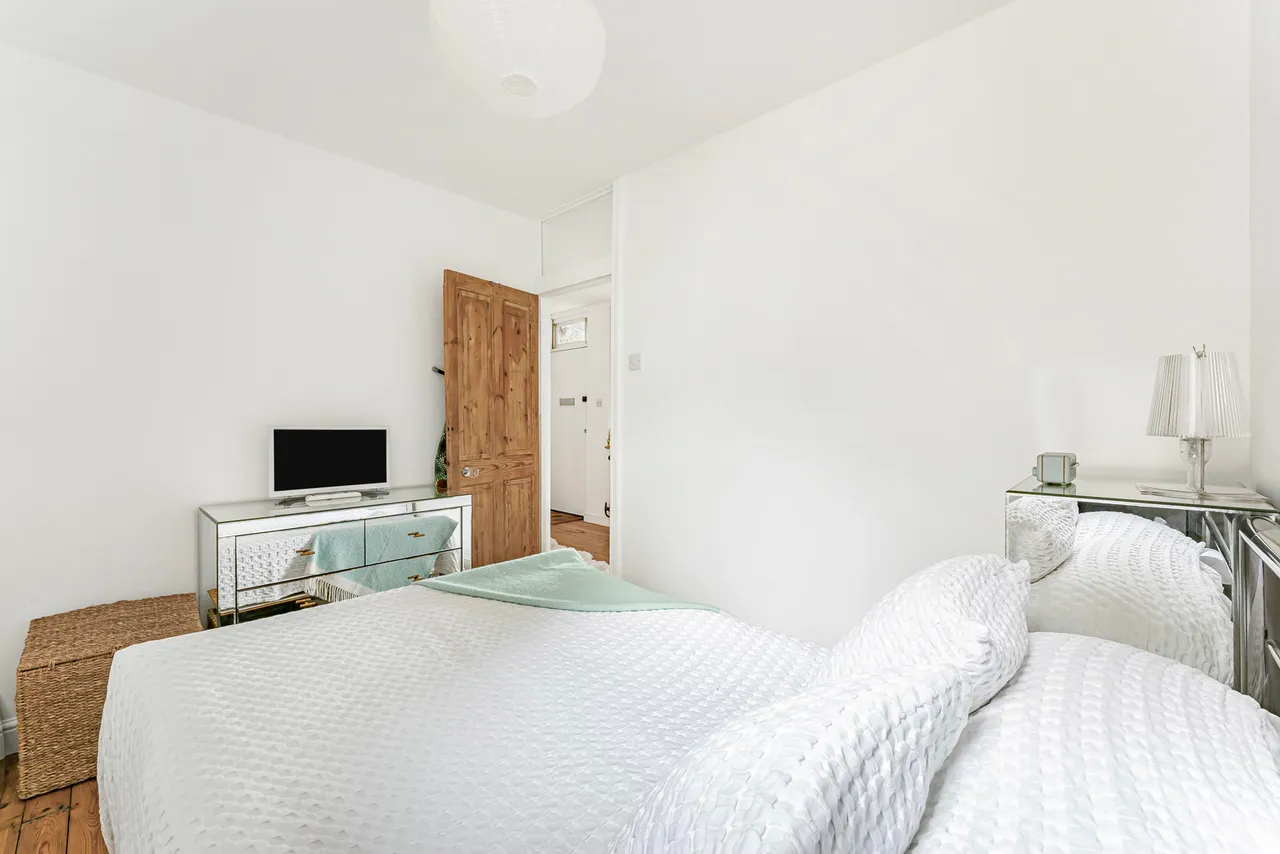 Tudor Close, Brixton Hill, SW2, photo 11