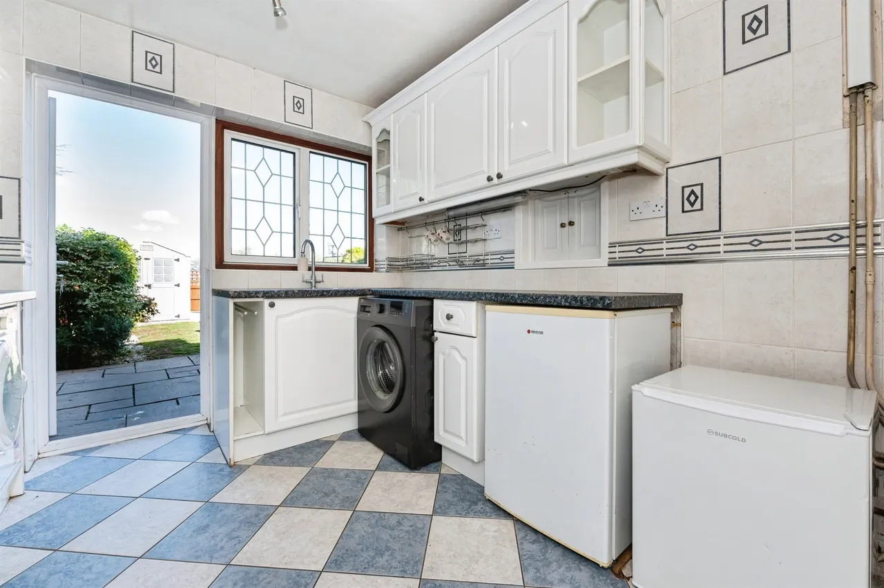 Malting Lane, Orsett, RM16, photo 5