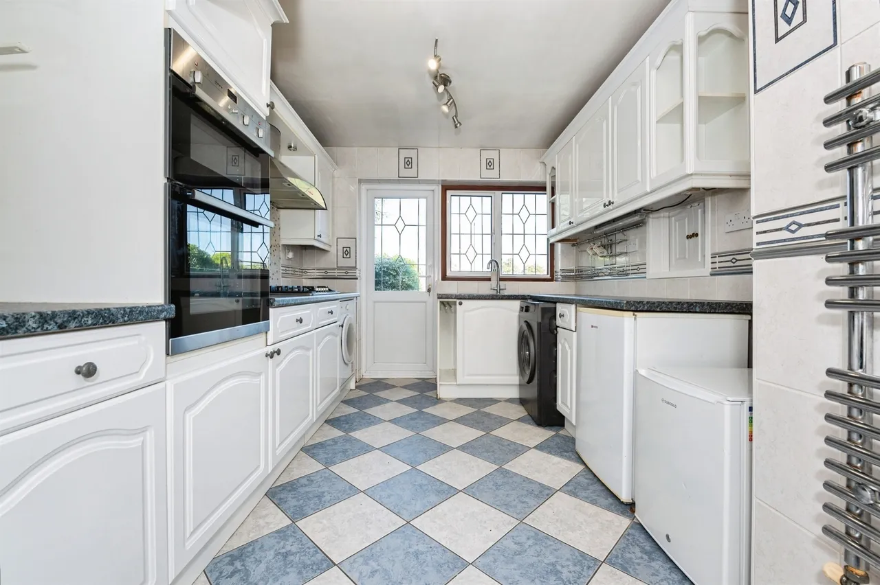Malting Lane, Orsett, RM16, photo 2